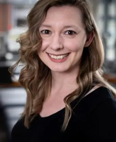 Kendra Stenzel Photo